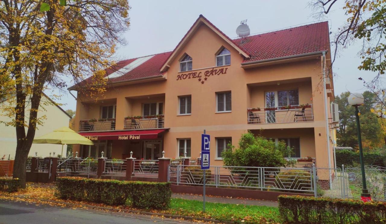 Hotel Pavai Hajduszoboszlo Exterior photo