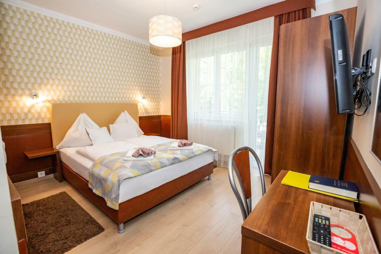 Hotel Pavai Hajduszoboszlo Exterior photo